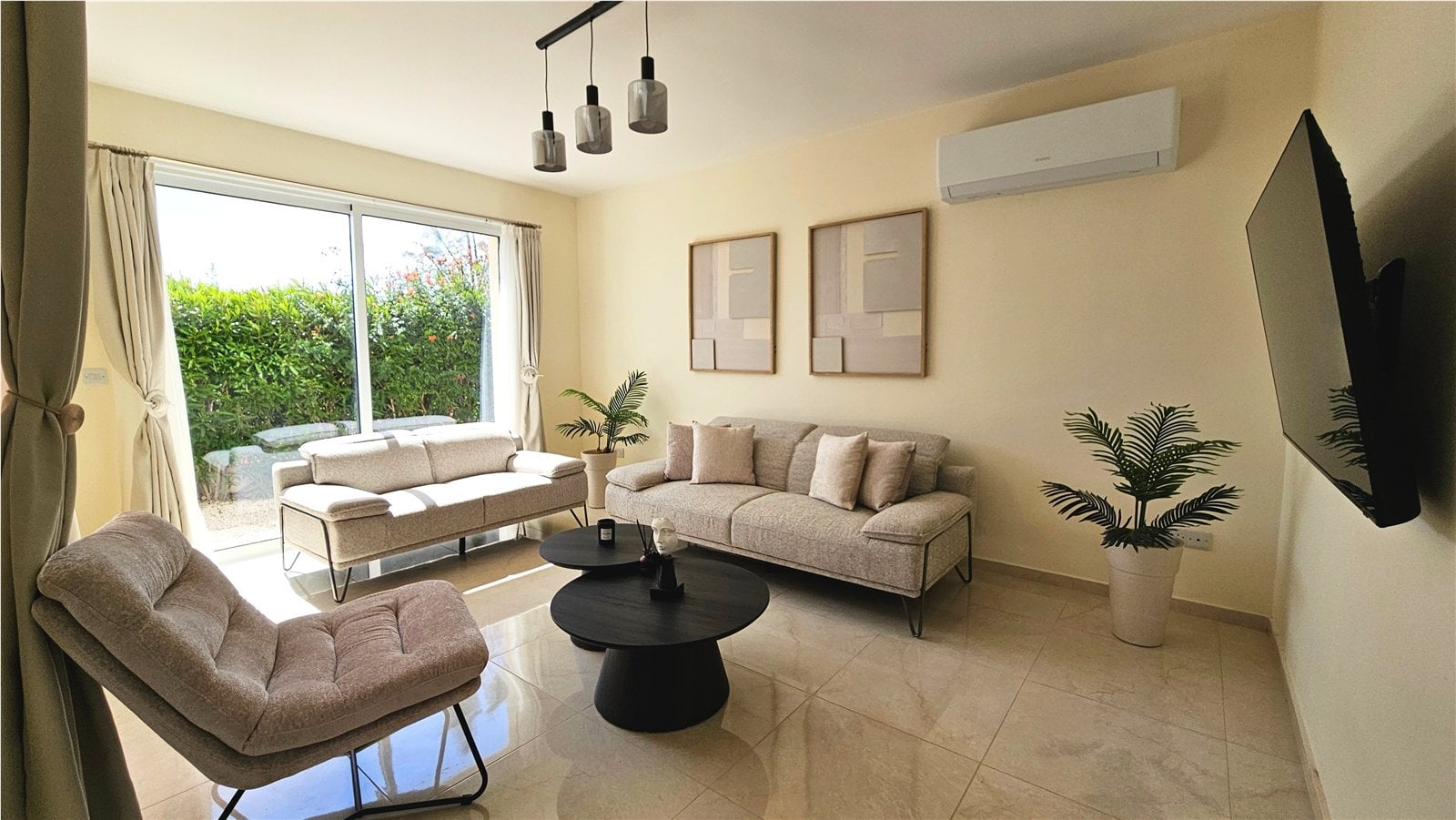 Photograph associated with Kokkinos Sea Caves Villa 2